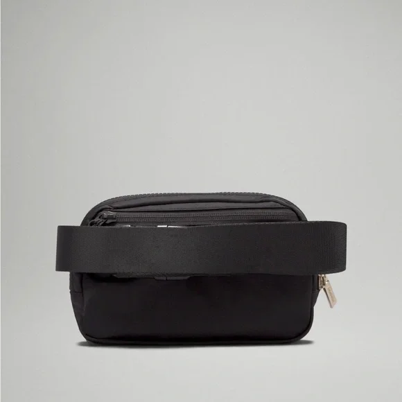 Lululemon • Everywhere Belt Bag - Picture 3 of 12